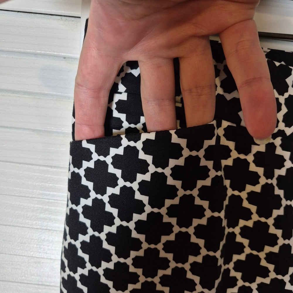 White House Black Market Slim Ankle Pants 8R Black White Geometric Pattern‎ - Picture 3 of 11